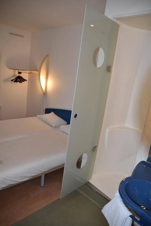 Ibis Budget Rochefort Exterior photo