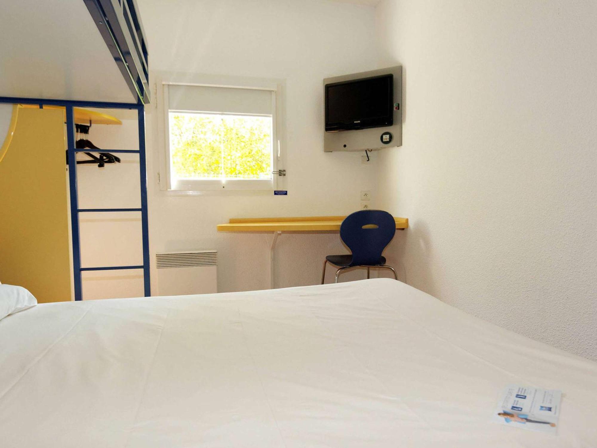 Ibis Budget Rochefort Exterior photo